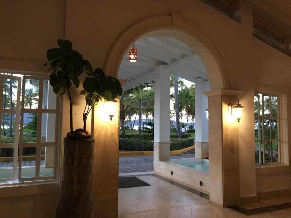 Lobby Wyndham Alltra Samana