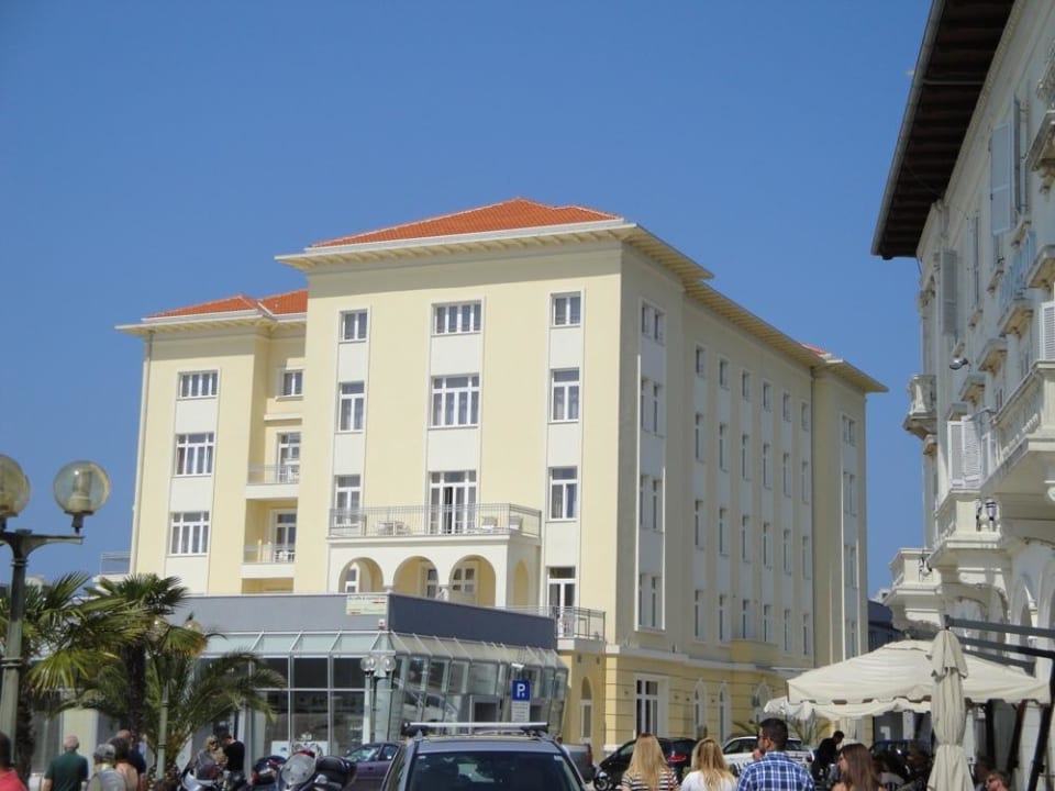 Vorderansicht BO Hotel Palazzo