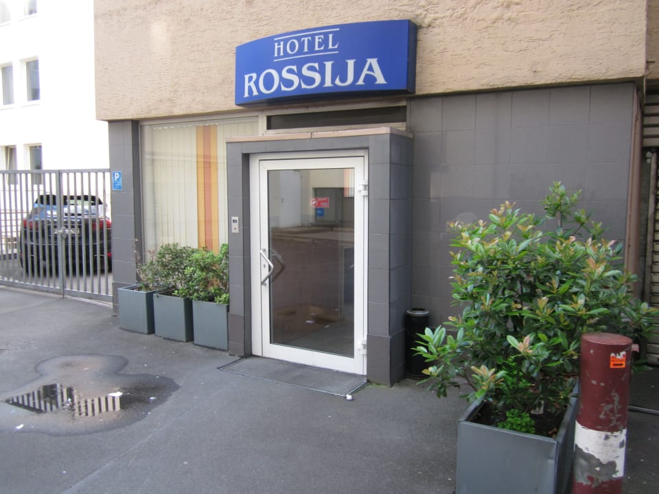 Außenansicht Hotel Rossija