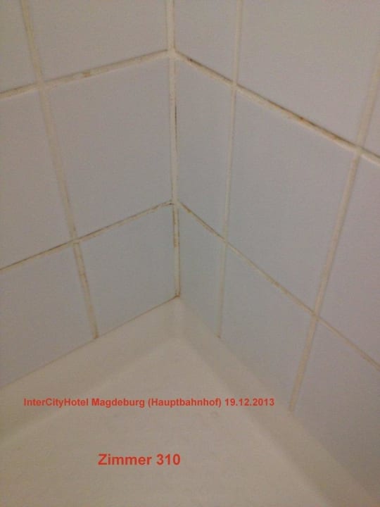Dreck in den Fugen Zi 310 IntercityHotel Magdeburg