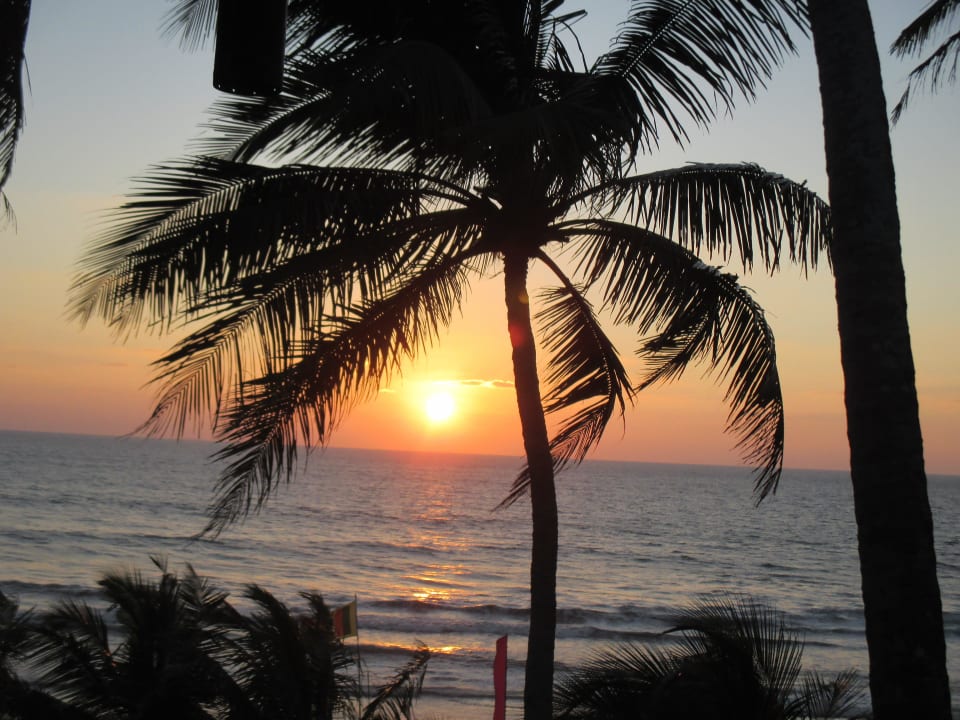 Sonnenuntergang Warahena Beach Hotel Bentota Village