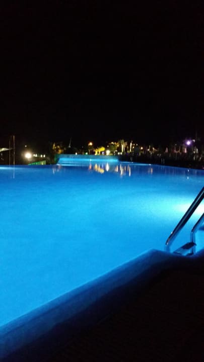 Pool H10 Playa Meloneras Horizons Collection