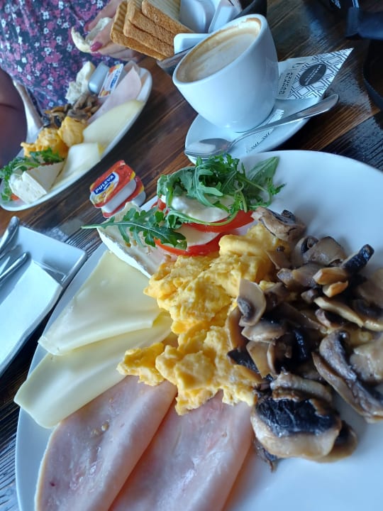 Gastro whala!beach