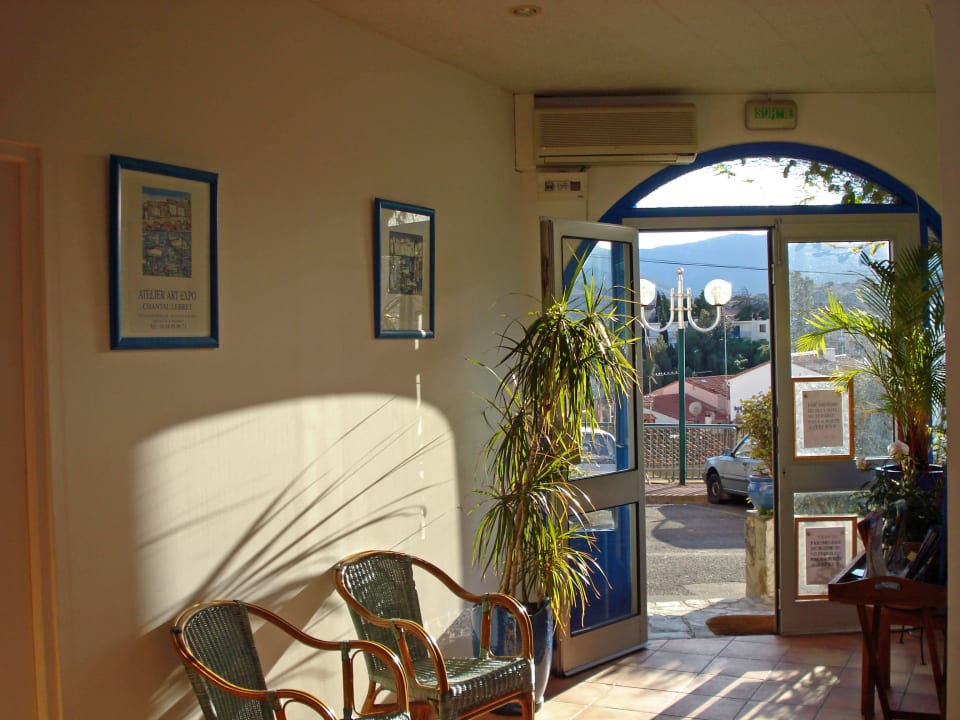 HALL DE LA GRANDE BLEUE La Grande Bleue