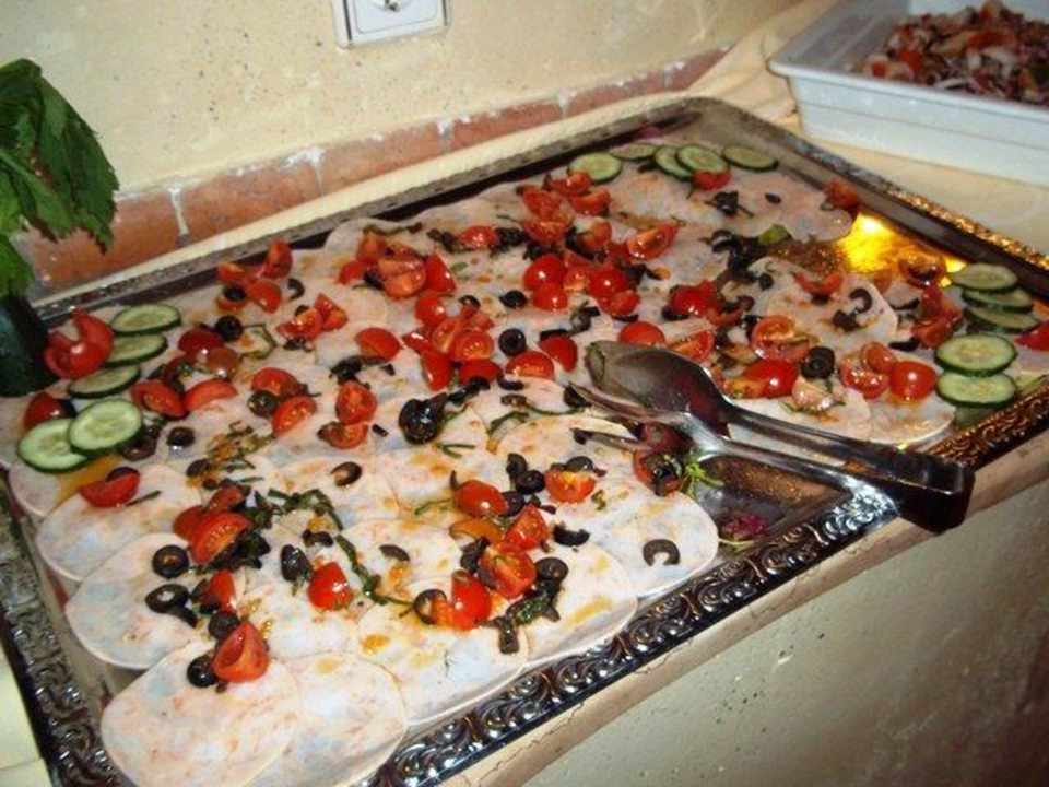 Vorspeisenbüffet mit diversen Carpaccio Alphotel Tyrol