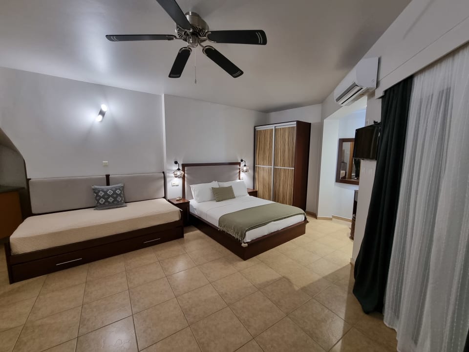 Zimmer GreenHill Holiday Suites Sarti