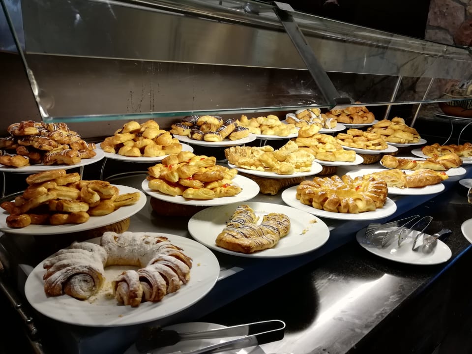 Auszüge vom Buffet im Hauptrestaurant Jasmine Palace Resort & Spa