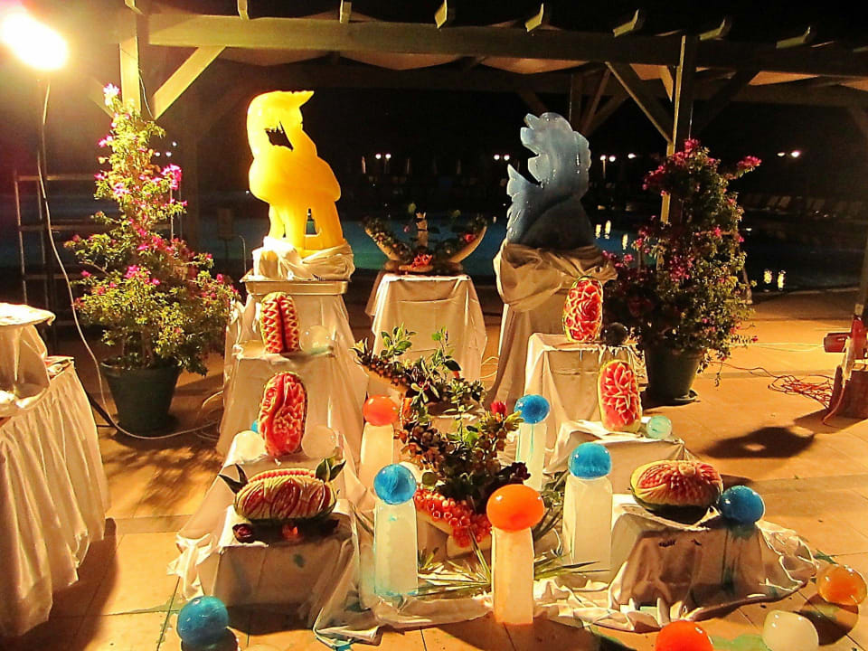 Animation an der Poolbar Arcanus Hotels Sorgun