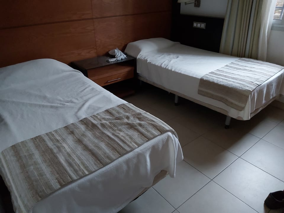 Zimmer HL Miraflor Suites Hotel