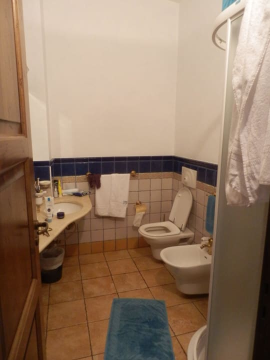 Badezimmer (Dusche, WC, BD in neuem Zustand) Hotel Villaggio Il Gabbiano