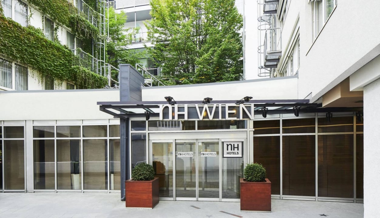 Entrance NH Wien City