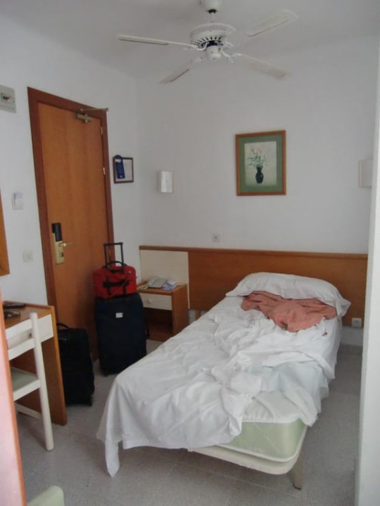 Winziges Einzelzimmer  BG Hotel Caballero