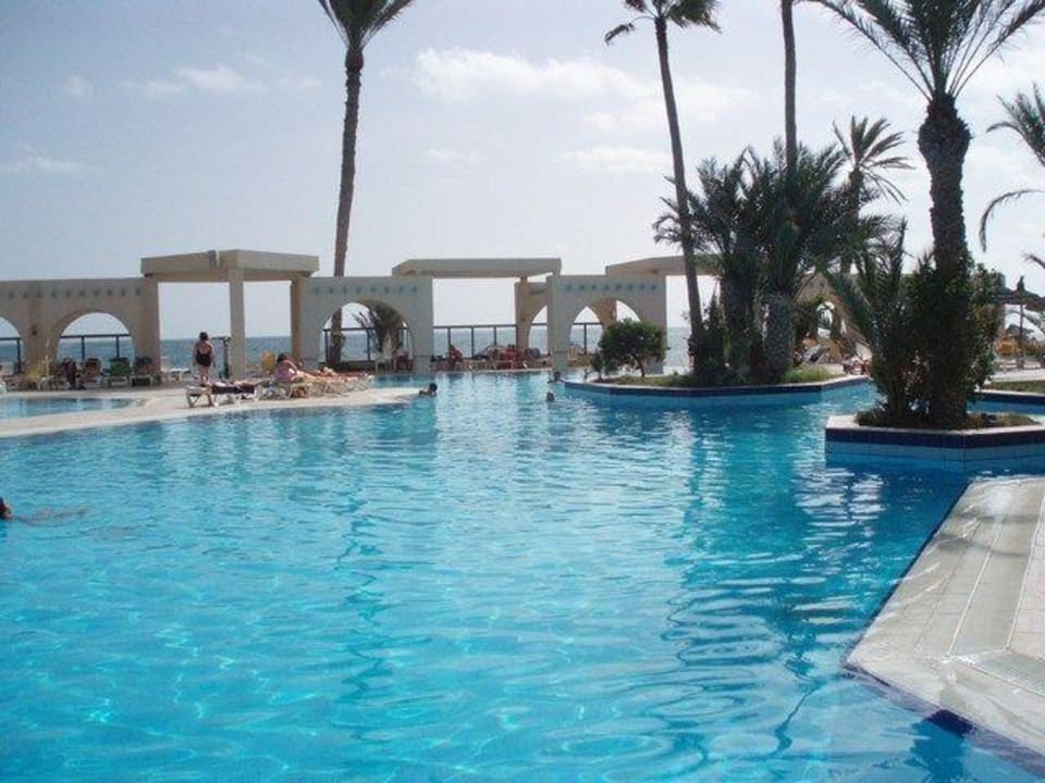 Basen Zita Beach Resort