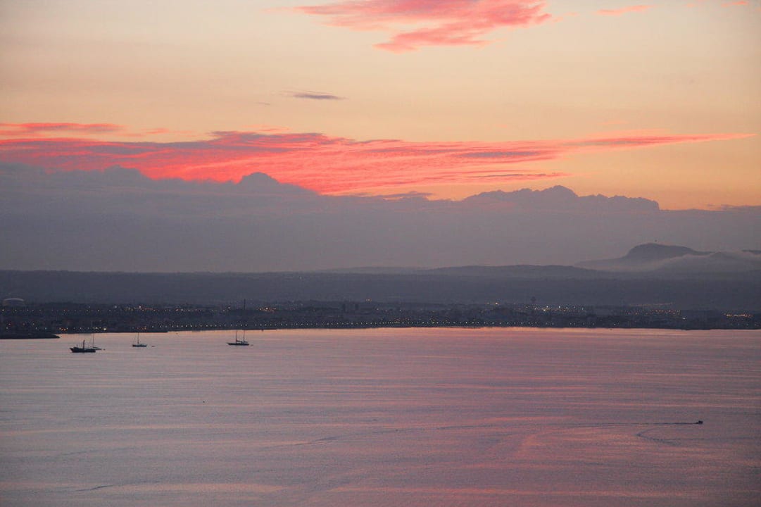 Blick auf den Hafen/Bucht GPRO Valparaiso Palace & Spa