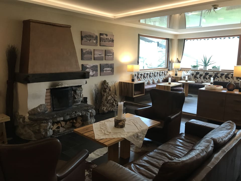 Lobby Alm- & Wellnesshotel Alpenhof