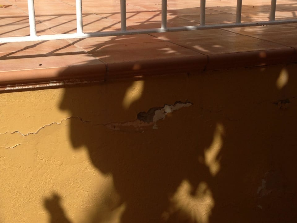 Kaputte Fassaden Club Hotel Drago Park