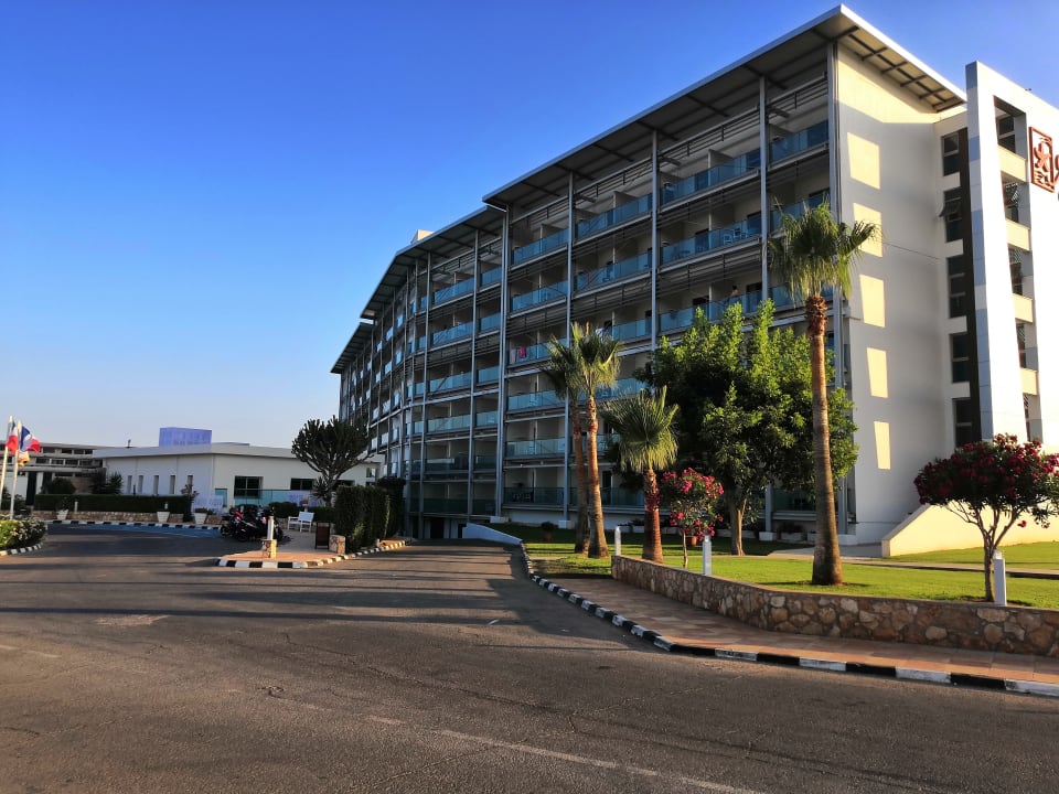 Außenansicht Asterias Beach