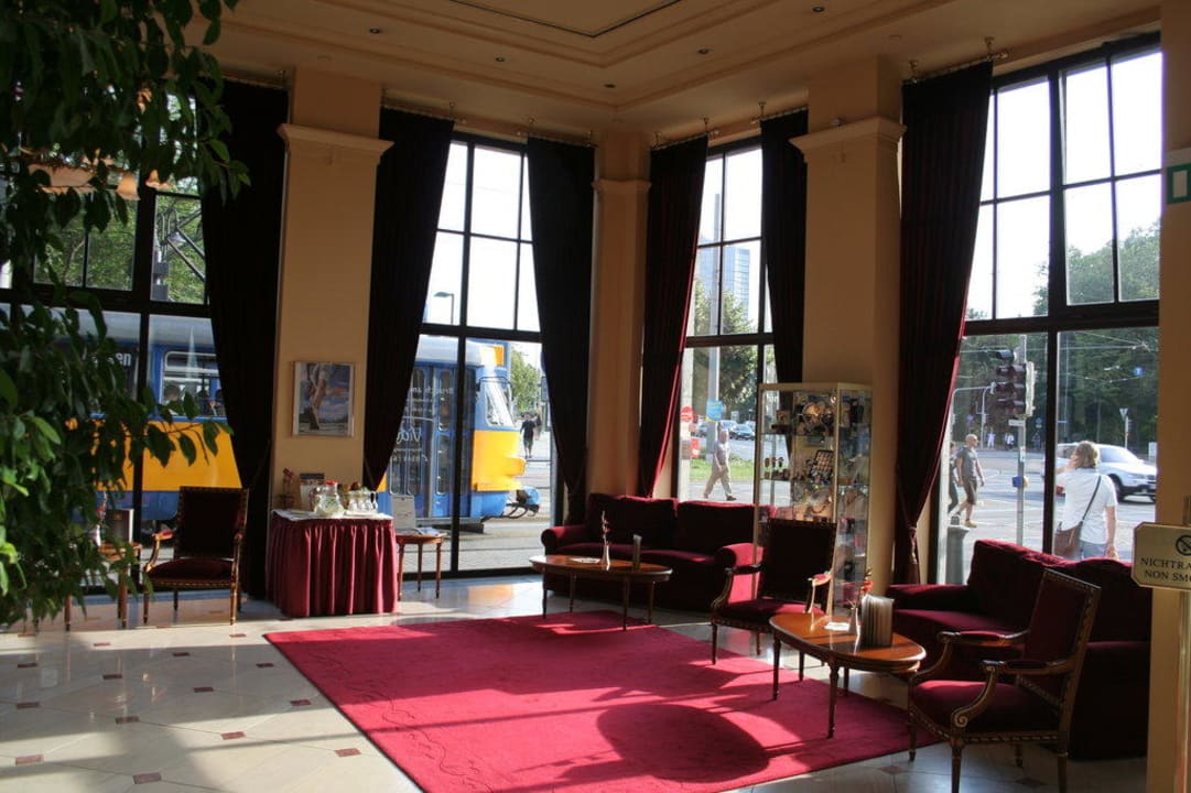 Blick in die Lobby vom Restaurant Victor's Residenz Hotel Leipzig