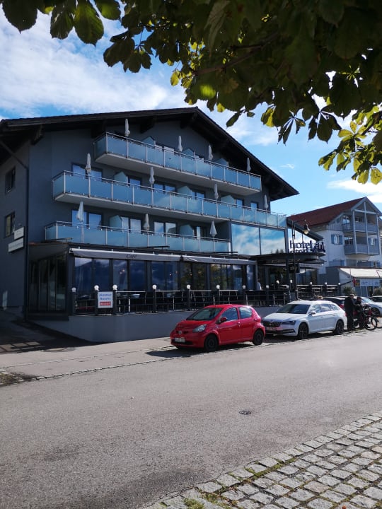 Außenansicht Hotel am Hopfensee