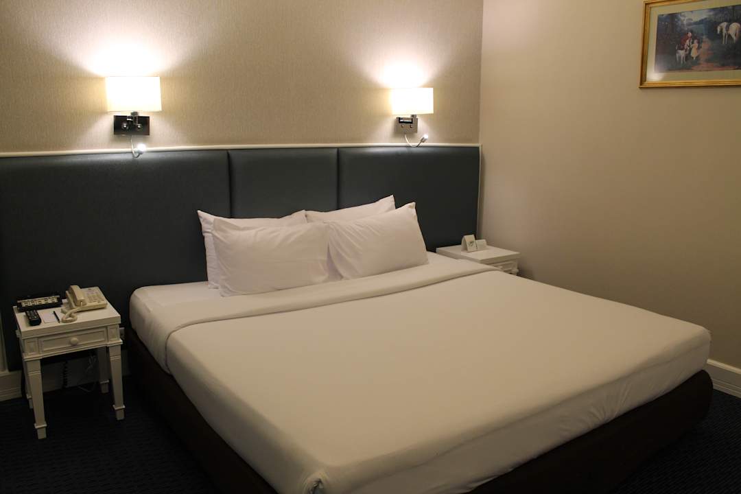 Zimmer Hotel Windsor Suites & Convention