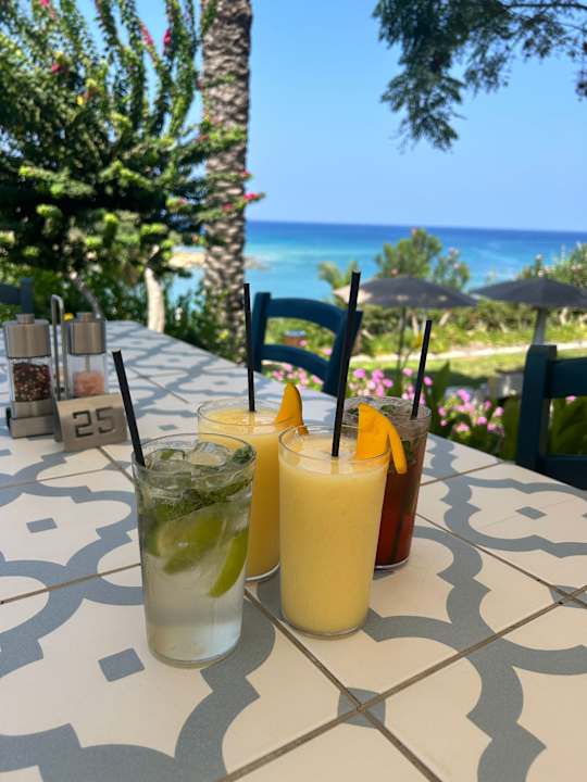 Gastro Crystal Springs Beach Hotel