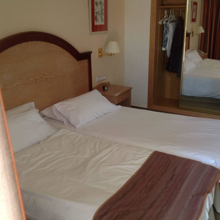 Bett allsun Hotel Sumba