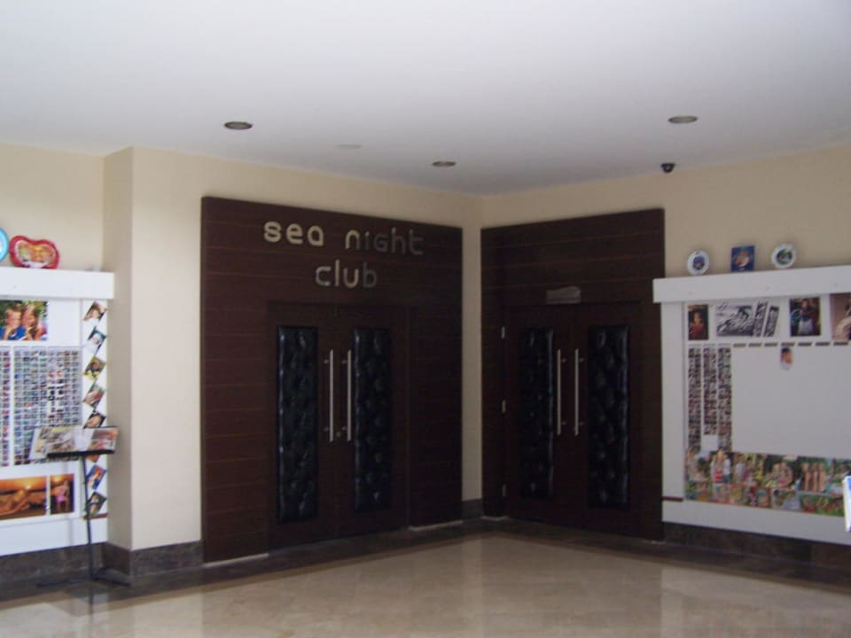 Disco Seaden Sea World Resort & Spa