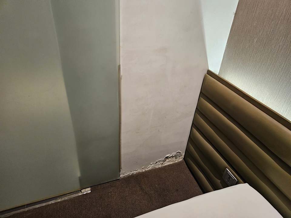 Zimmer The E-Hotel Makati