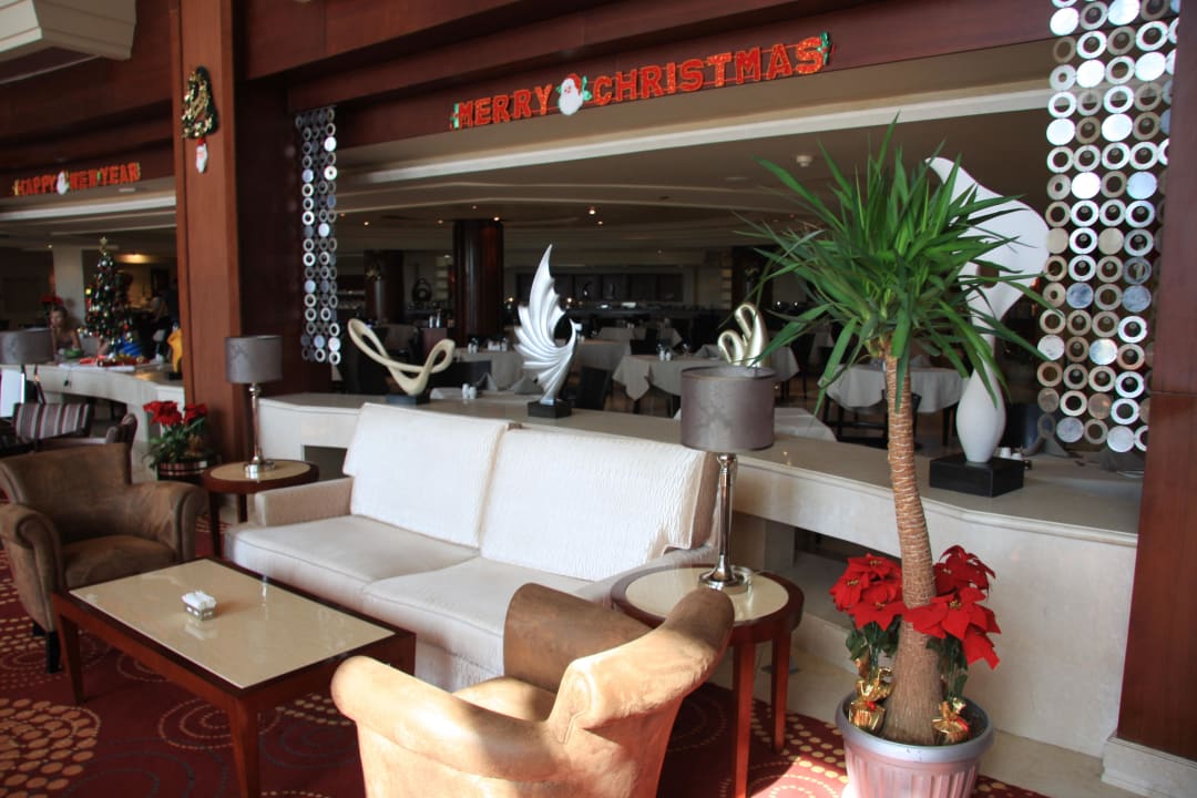 Bar mit Blick ins Buffetrestaurant Kaisol Romance Resort