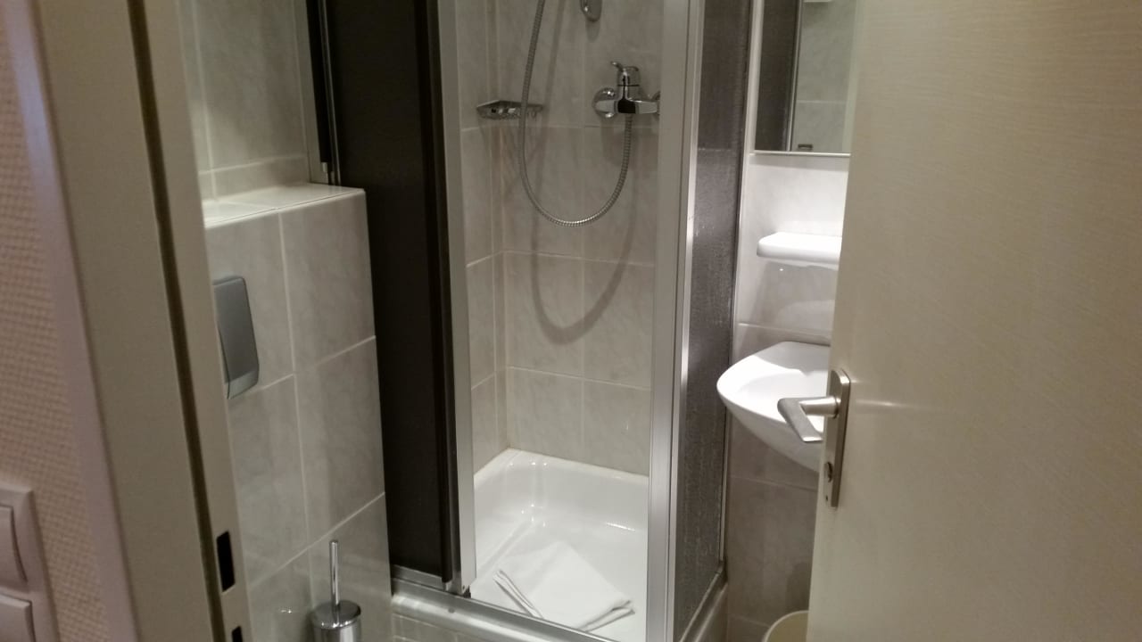 Bad Ringhotel Loew's Merkur