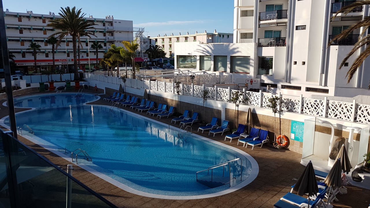 Pool Bull Escorial & Spa