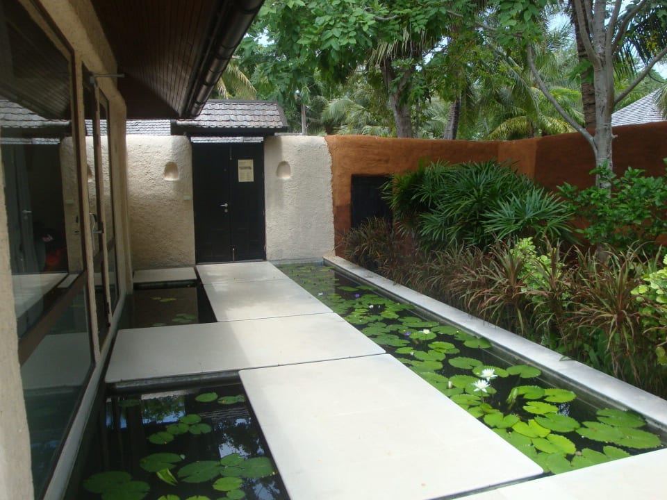 Eingangsbereich mit Seerosen Sheraton Hua Hin Pranburi Villas
