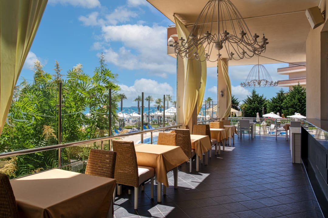Gastro Hotel Zornitza Sands