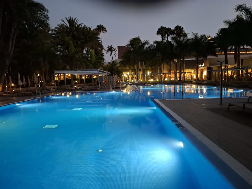 Pool Hotel Riu Palace Oasis