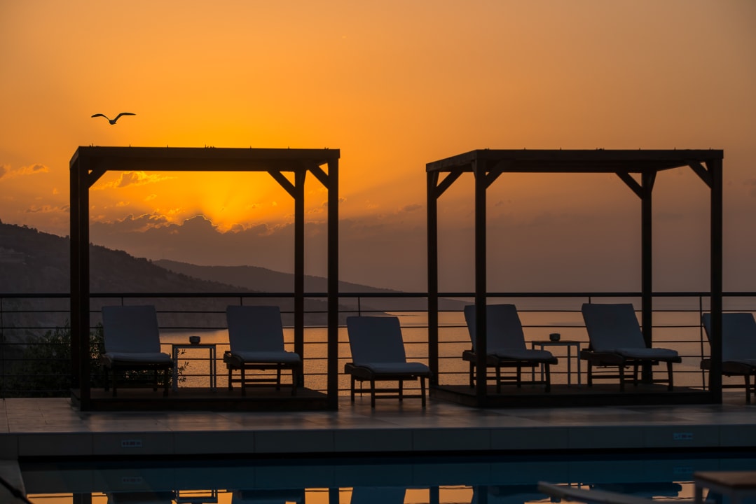 Pool Aeolis Thassos Palace