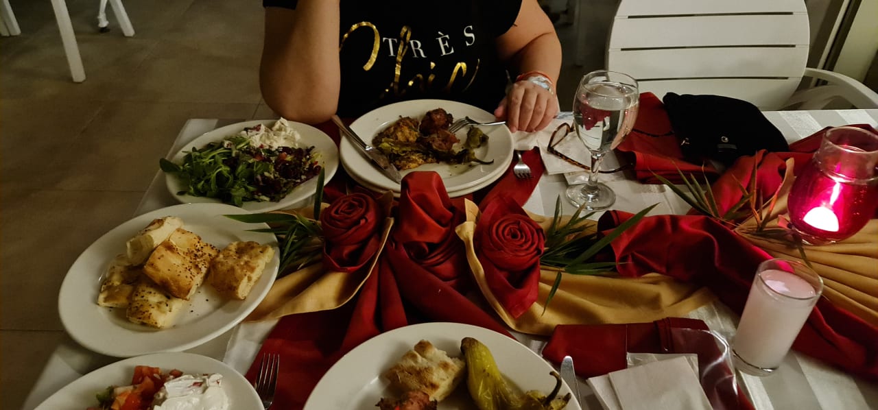 Gastro Well Palace Side