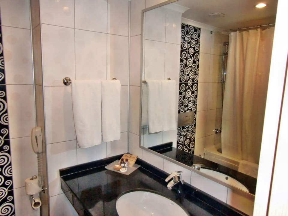 Super Bad Sealight Resort Hotel