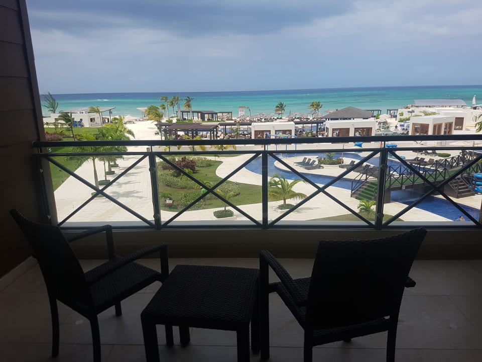 Zimmer Royalton Blue Waters