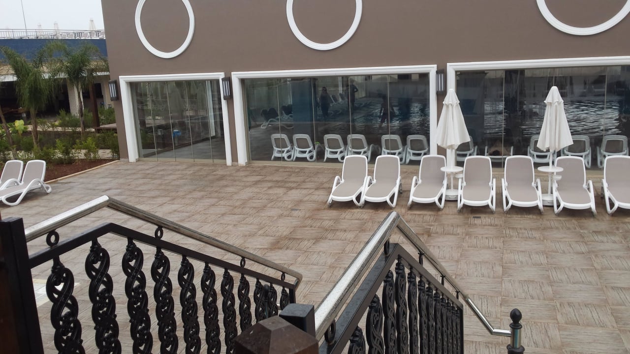 Blick zum Hallenbad Haydarpasha Palace