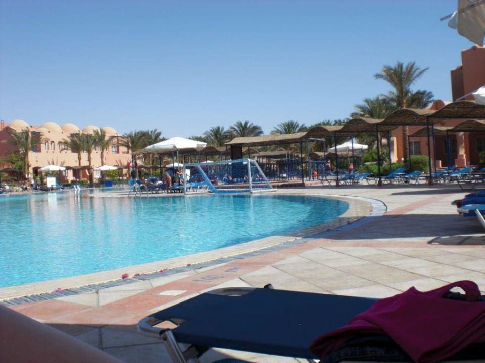 Pool des Hotels Jaz Makadi Oasis Resort