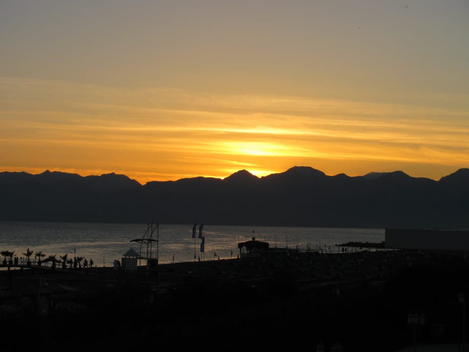 Abendstimmung am Hotelstrand Hotel Delphin Imperial