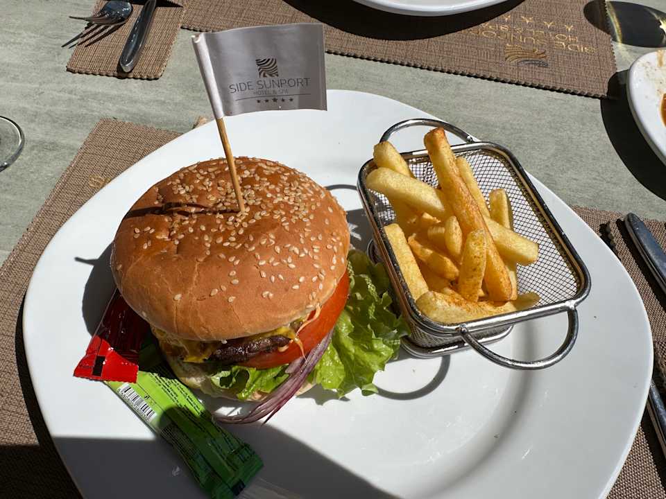 Strand Side Sunport Hotel & Spa