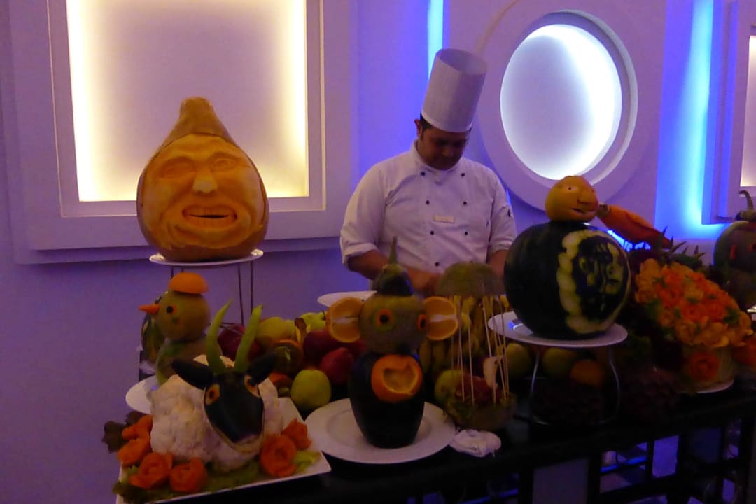 Schnitzereien Beach Albatros Resort