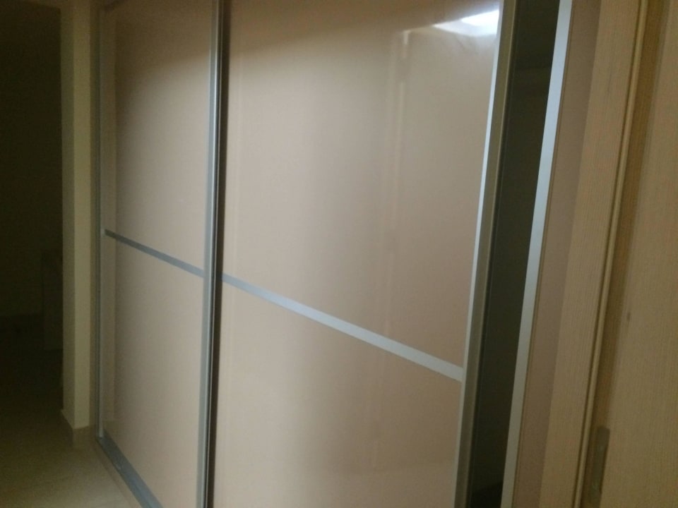 Rozsuwana podwójna szafa Lindos Imperial Resort & Spa