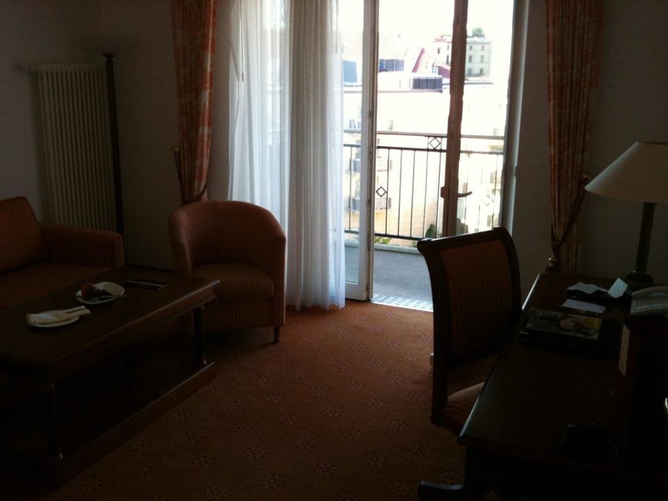 Wohnzimmer Victor's Residenz-Hotel Berlin Mitte