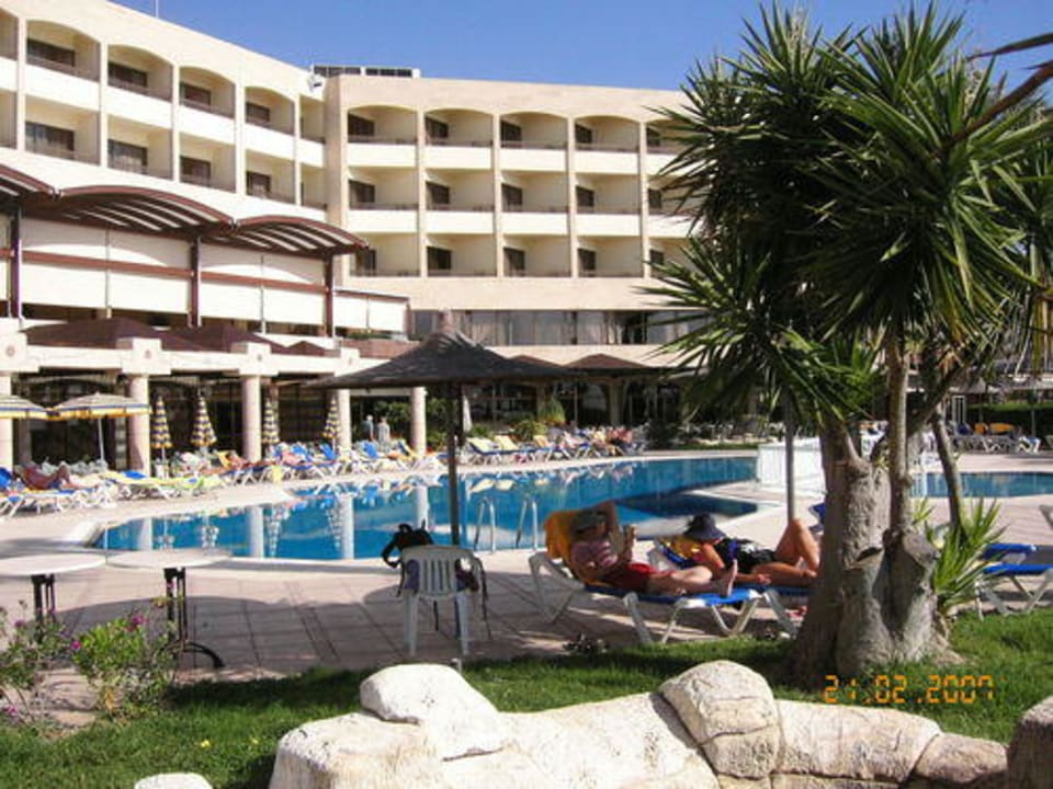 Poolbereich Alexander The Great Beach Hotel