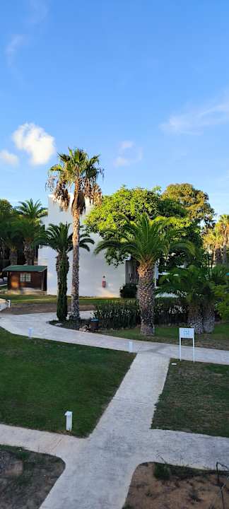Gartenanlage Cala Llenya Resort Ibiza