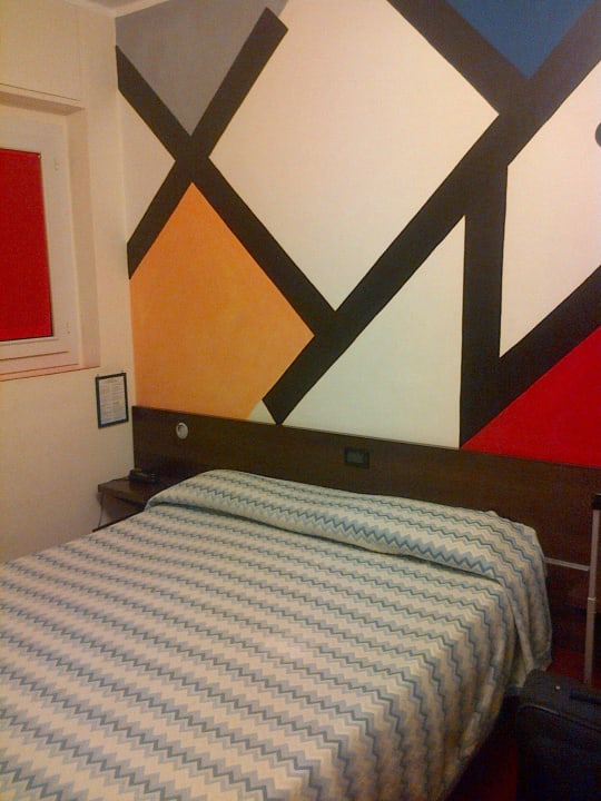 Camera Hotel Cairoli