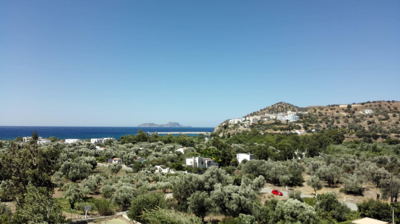 Meer und Ort Paralos The Maxine