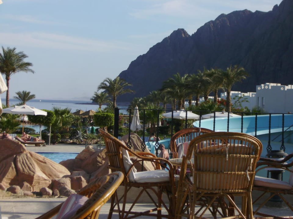 Poolbar Richtung Strand Happy Life Village